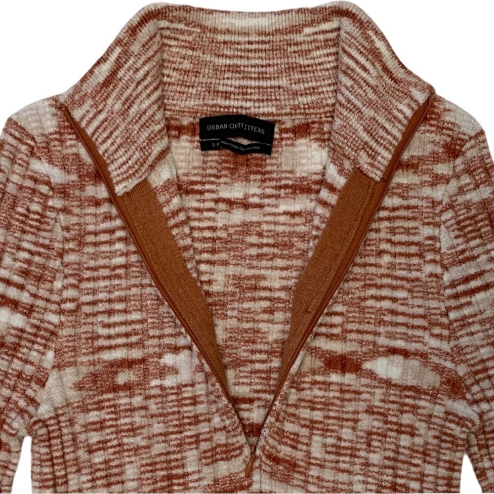 Urban Outfitters Ty Chenille Space Dye Half-Zip Crop Top Size S - Picture 14 of 17